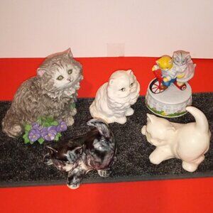 COLORFUL LOT OF 5 CAT-LOVERS SHELF OR DESK DECOR